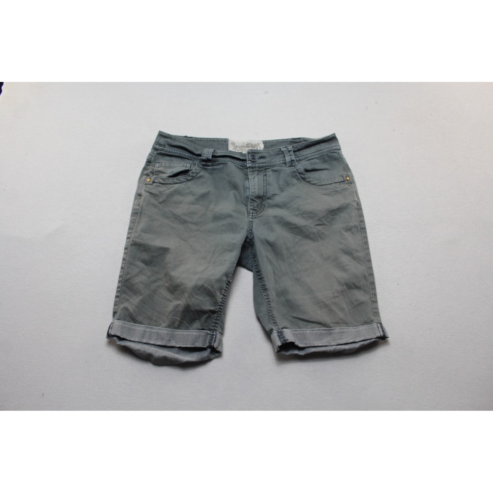 Aventura Shorts Women Size Eight Green Excellent Cuffed Organic Cotton Casual